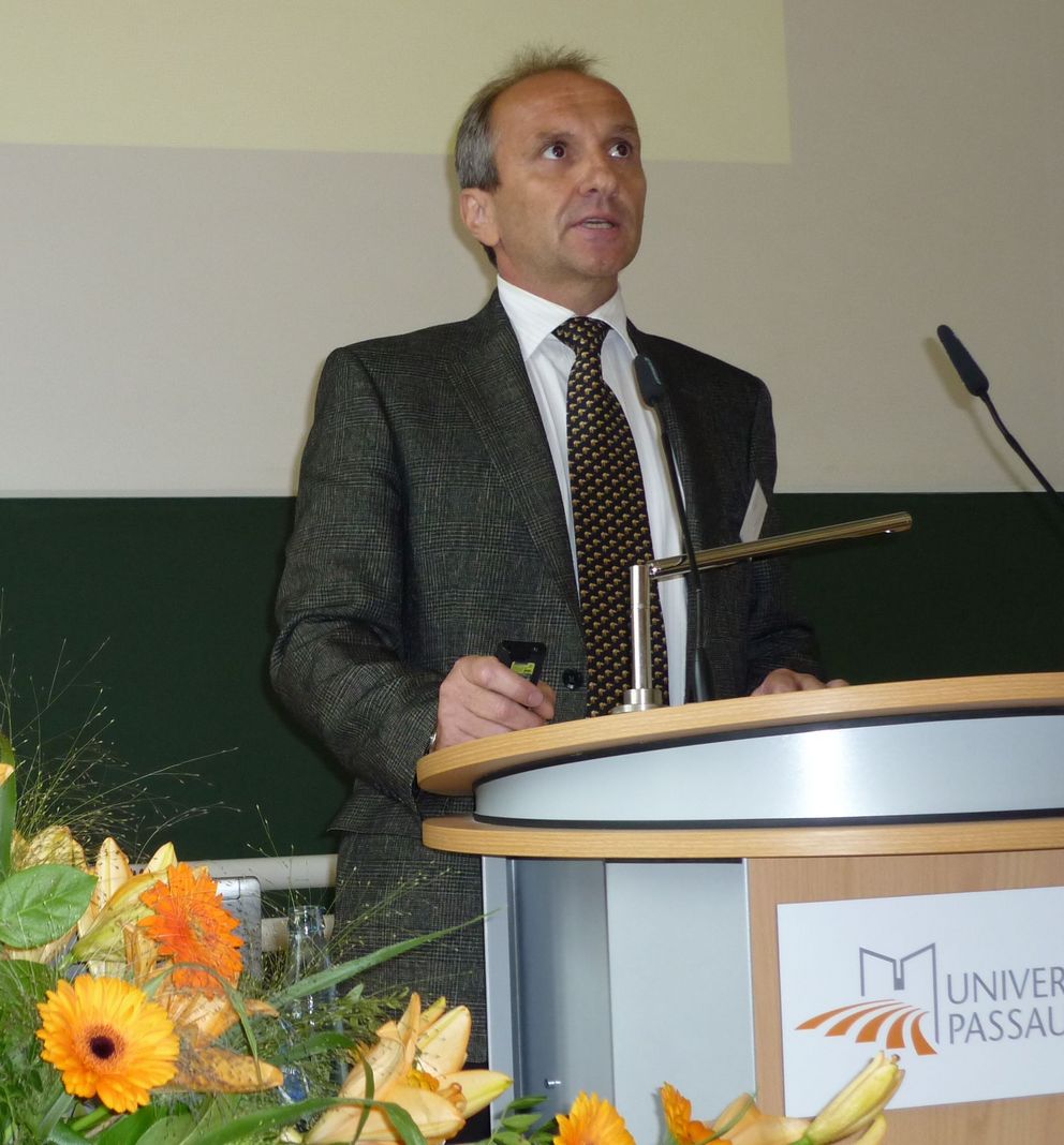 Prof. Dr. Gerhard Schummer, Universität Graz