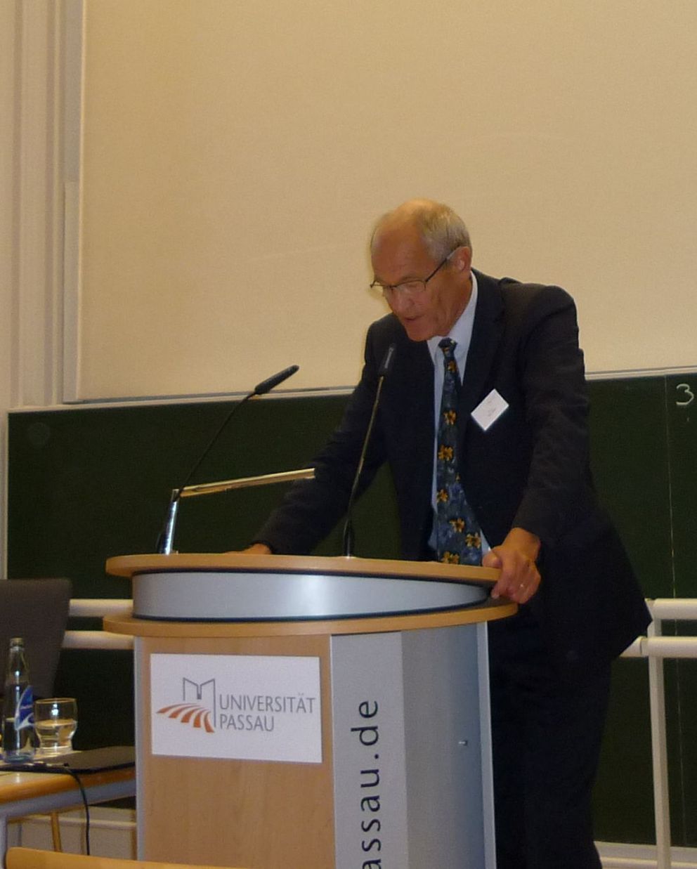 Ministerialdirigent a.D. Dr. h.c. Heino Schöbel, ehemaliger Leiter des Bayerischen Landesjustizprüfungsamts